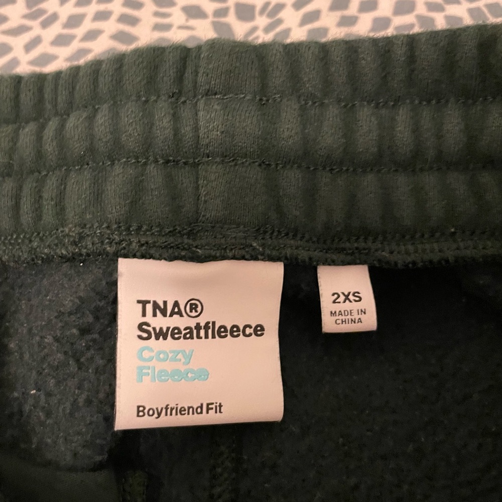 Perfect condition aritzia wide leg sweatpants